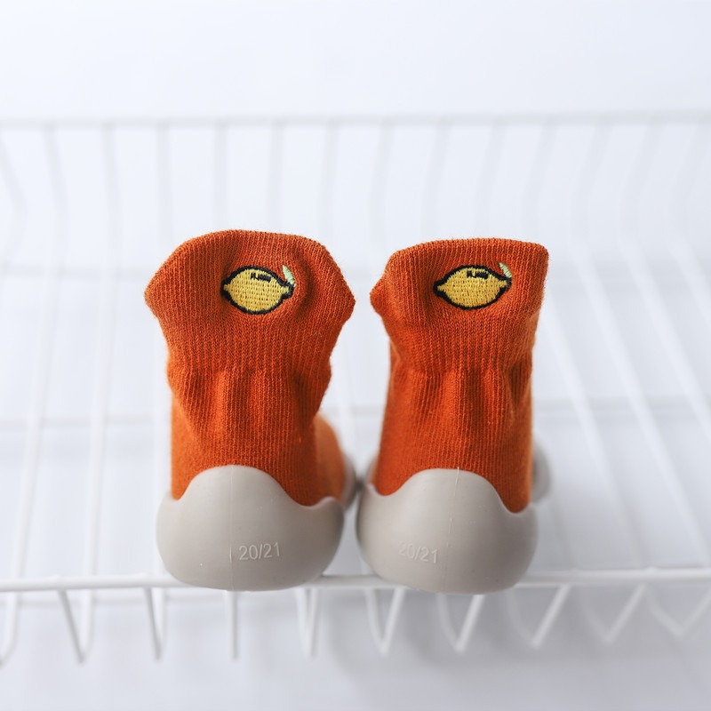 Knitted and embroidered baby floor socks/shoes - Image 3
