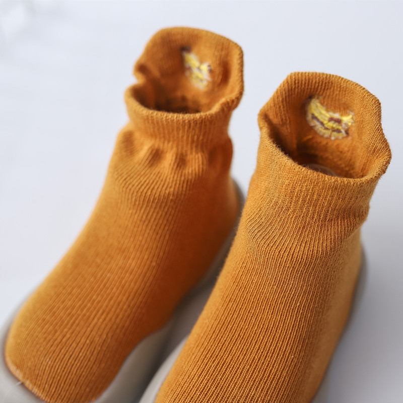 Knitted and embroidered baby floor socks/shoes - Image 8