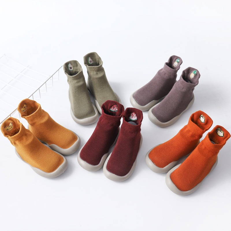 Knitted and embroidered baby floor socks/shoes - Image 11