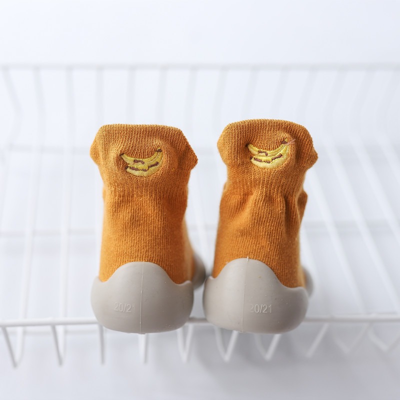 Knitted and embroidered baby floor socks/shoes - Image 4