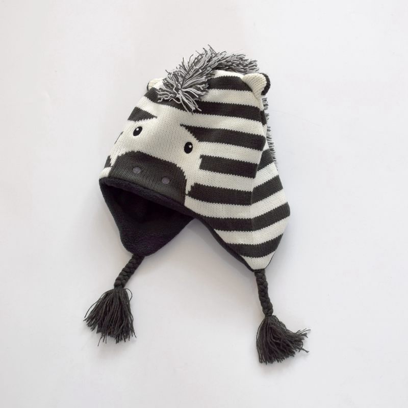 Plush knitted winter hat - Image 3